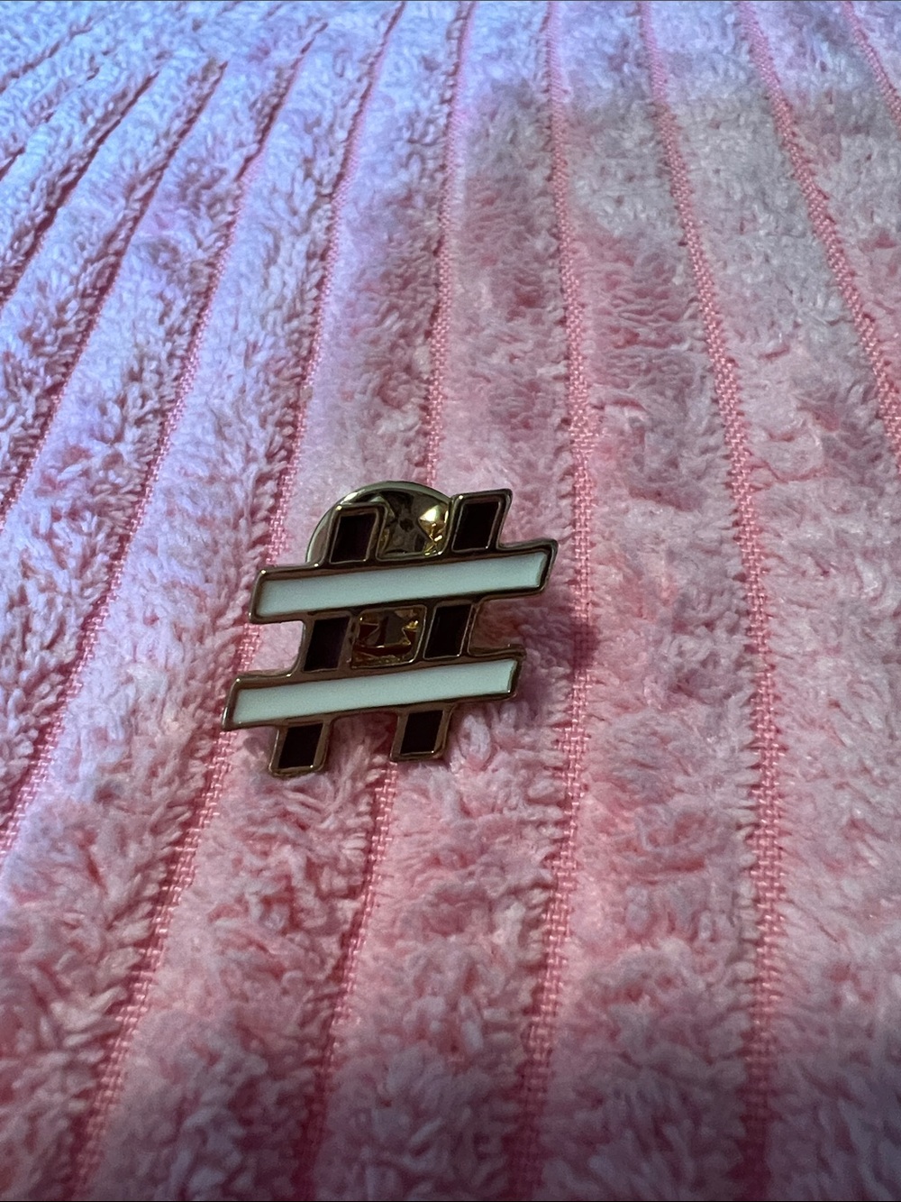 Henri Bendel Influencer Hashtag Pin - Picture 2 of 5